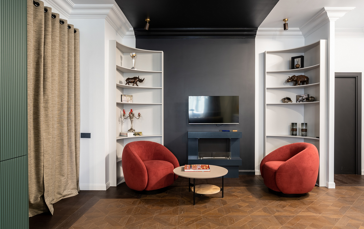 Manon's Maison снова в квартирном вопросе