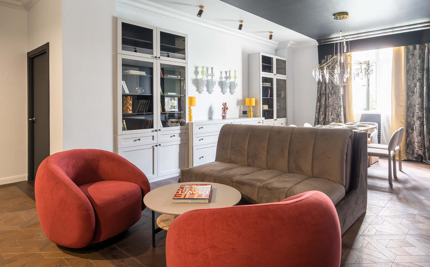 Manon's Maison снова в квартирном вопросе